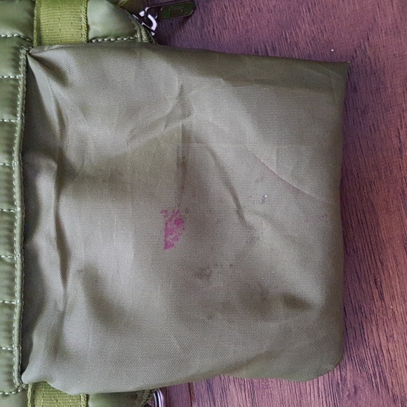 Lug Adjustable Strap Quilted Crossbody Green Travel Bag - Picture 14 of 16